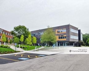 Hobbs Brook Office Park - 610 Lincoln Street North