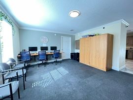 5902 NW 1st Place