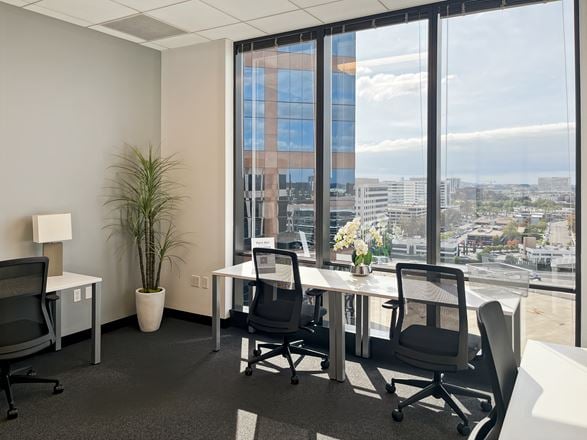 Regus - Irvine - Main St