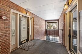 Modern Second-Floor Office Suite in Roswell