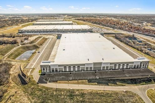 Southview Commerce Center Building 4