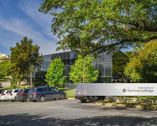Westlake Oaks Executive Park
