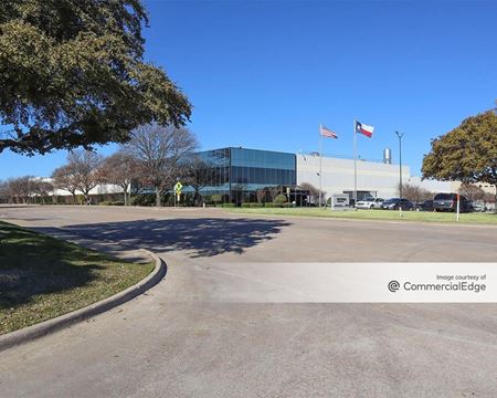 Photo of commercial space at 215 East Centre Park Blvd in DeSoto