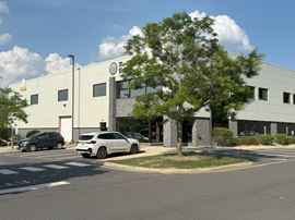 Warehouse with Office For Lease