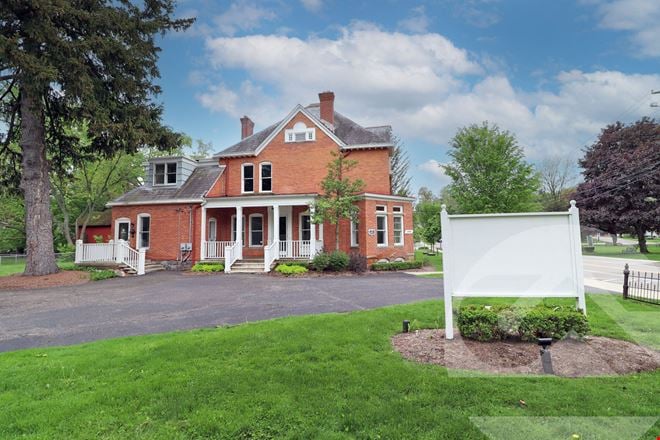 Retail space for Sale at 32440 Franklin Rd in Franklin