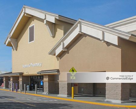 Retail space for Rent at 250 South 12th Avenue in Hanford