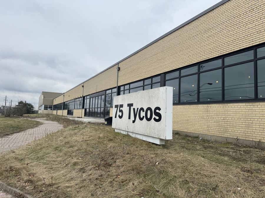 75 Tycos Drive, Toronto Ontario M6B 1W3