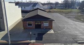 206 N Main St