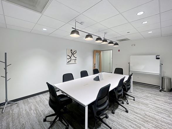 Regus - Westmont - Oakmont Plaza Drive