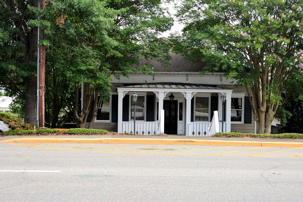 562 Clay St.