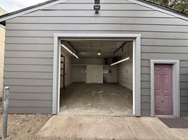Rare Free Standing Bldg with Fenced Yard