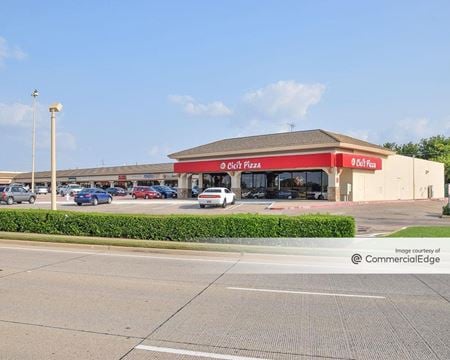 Photo of commercial space at 724 West Main Street in Lewisville