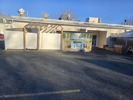 Fully functional Lincoln restaurant with liquor license & real estate