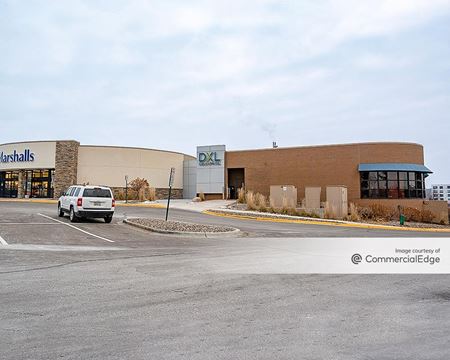 Retail space for Rent at 1585 Plymouth Road in Minnetonka
