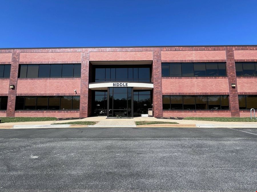 Springside Plaza: Biddle Building (200 Biddle)