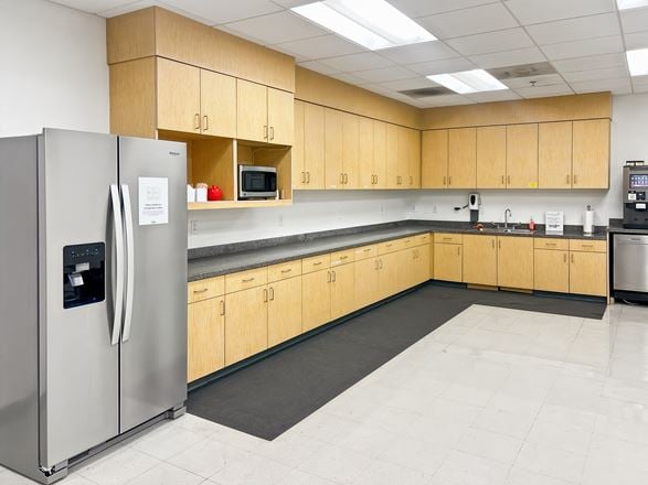 Regus - San Diego - Via del Campo