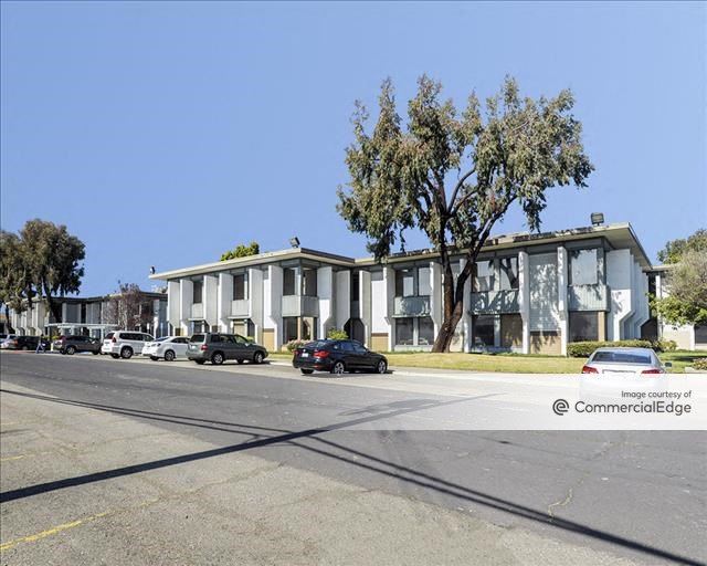 Edgewater Park Plaza - Buildings A & B