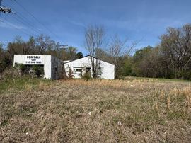 1095 Skippers Rd