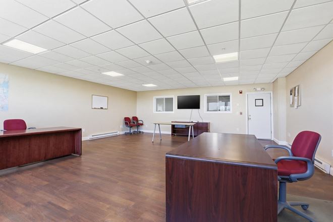 Class B 2,929sf Industrial Flex Condominium for Lease in Newburyport, MA