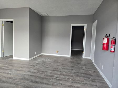 Office space for Rent at 916 W Coliseum Blvd in Fort Wayne