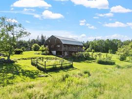 Historic Bed & Breakfast Estate with Event Barn on 5.6 Acres