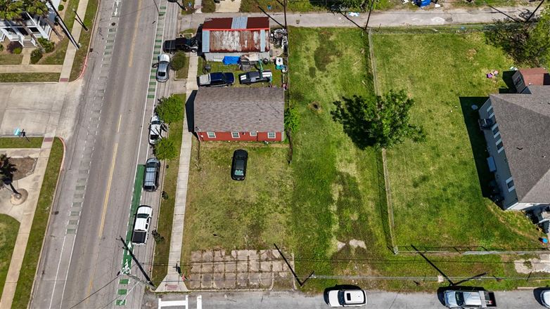2820 Winnie-Mixed Use