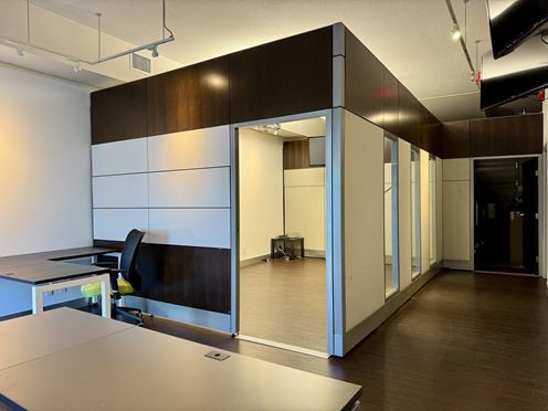 Unit 2023 - 2560 Shell Road - Shell Centre