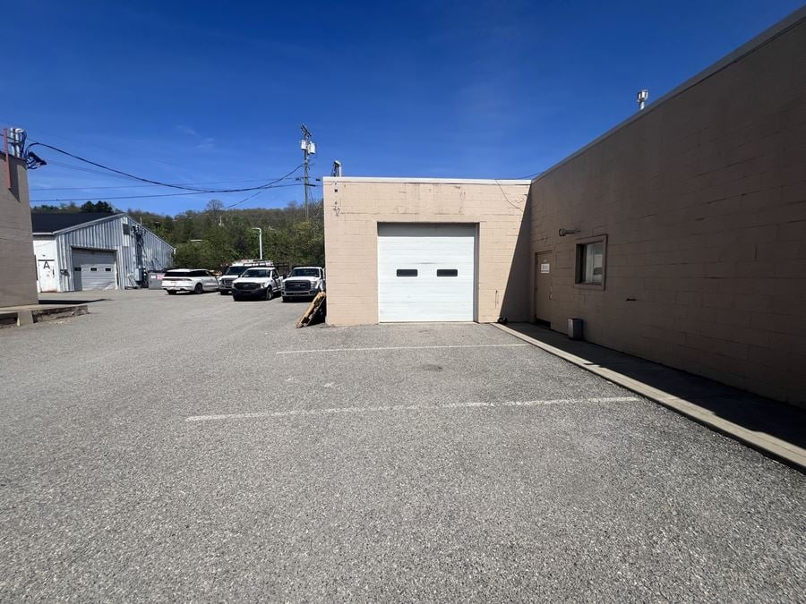 Jackson Plaza | Retail Space Available