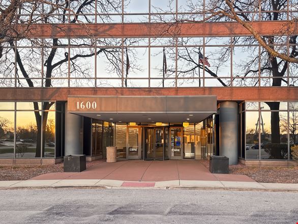 IL, Schaumburg - 1600 Corporate Centre