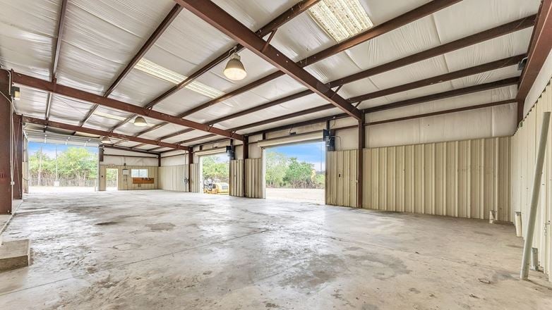 1329 E Wheatland Rd