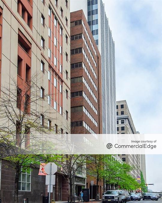 913 North Market Street