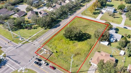 Lighted hard corned, commercial zoning in Palmetto, FL - PALMETTO