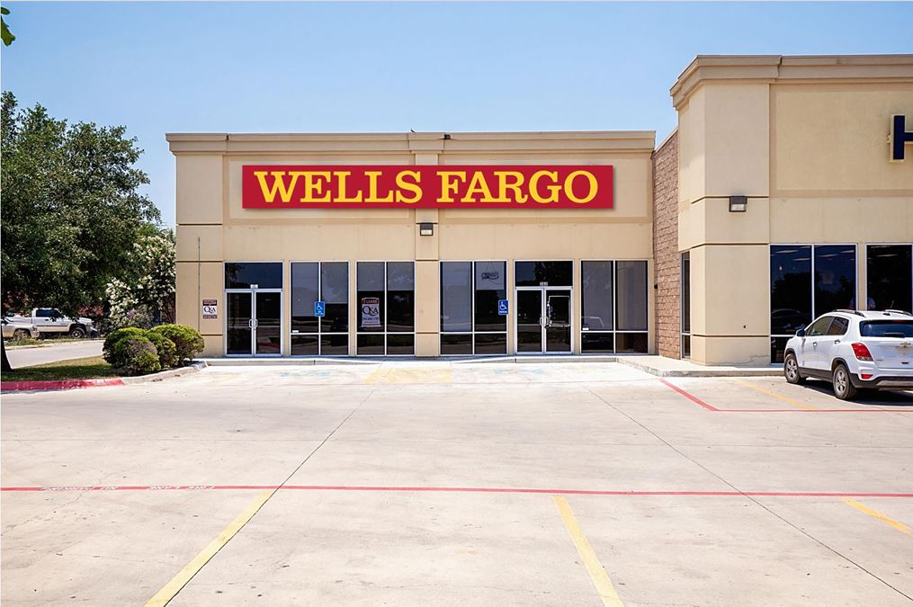 Wells Fargo & Hibbett Sports | Walmart Shadowed | Net Leased | Seguin TX