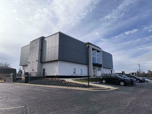 9143 Indianapolis Blvd Office Building