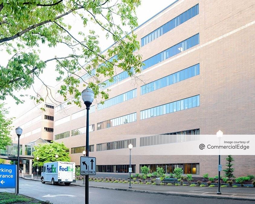 Providence Professional Plaza 5050 NE Hoyt Street, Portland, OR