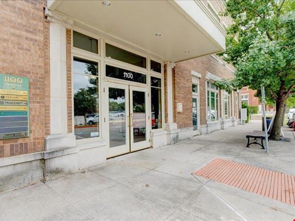 1100 Parker Square