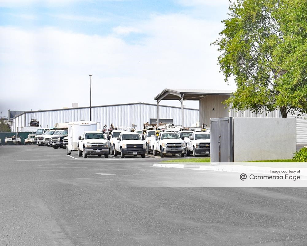 3000 East Belle Terrace, Bakersfield, CA | Industrial Building