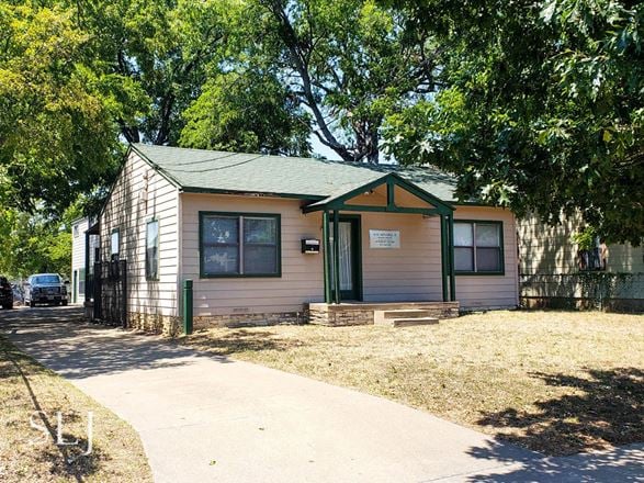 Oak Lawn Office Building