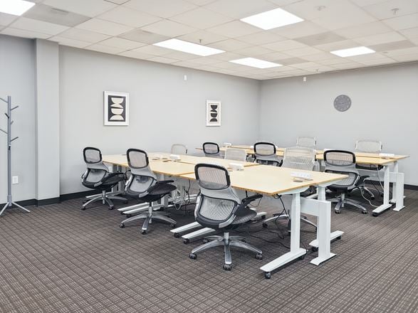 Regus - Louisville - 285 Century Pl