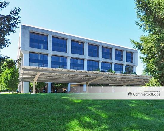 Tarrytown Corporate Center - 520 White Plains Road