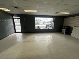 642 Sheridan Dr - 1,900+/- SF Retail Space