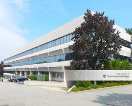 6900 Jericho Turnpike