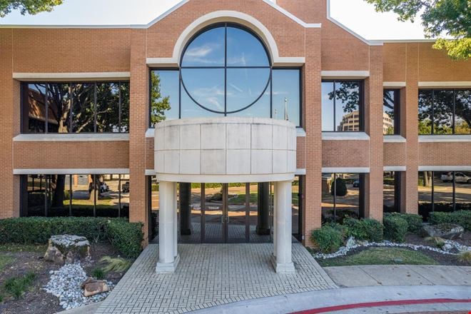 Addison Plaza