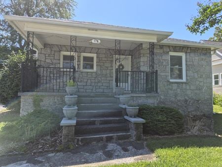 Mixed Use space for Rent at 719 Oakland in Hendersonville