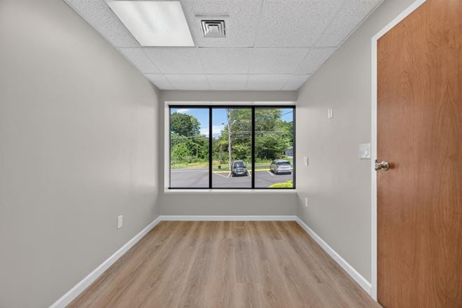 464 Wolcott Rd