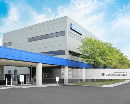 Commercial space for Rent at 3501 Hamlin Road in Auburn Hills