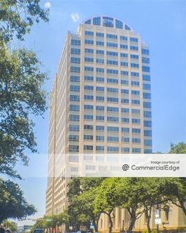 300 West 6th Street