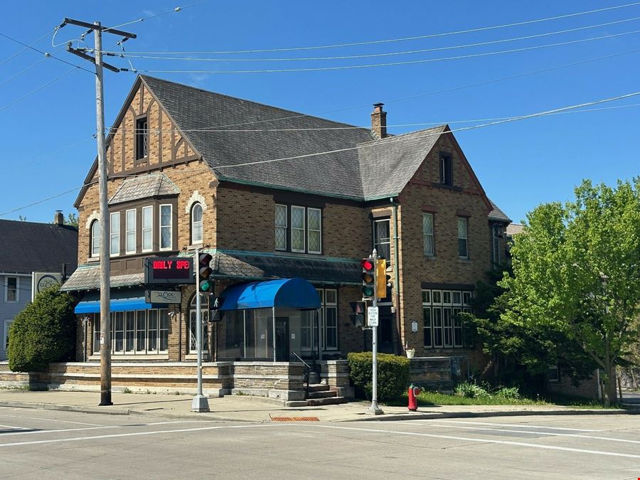 4301-4303  S Howell Ave