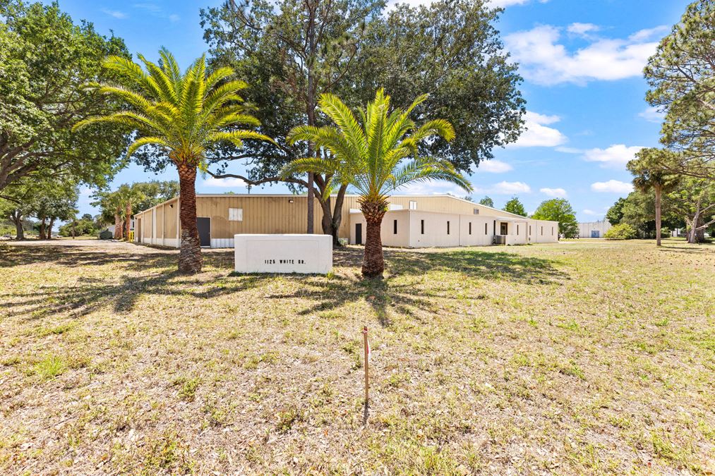 1125 White Dr
