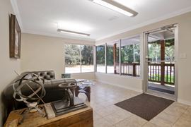 6900 W Fairfield Dr